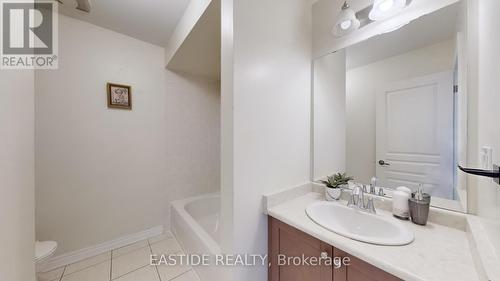 42 - 4123 Shipp Drive, Mississauga, ON - Indoor Photo Showing Bathroom