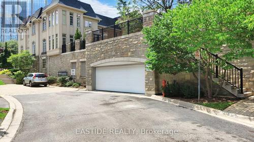 42 - 4123 Shipp Drive, Mississauga, ON - Outdoor