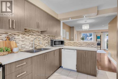 47 Moregate Crescent, Brampton (Central Park), ON - Indoor Photo Showing Kitchen With Double Sink With Upgraded Kitchen