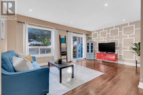 47 Moregate Crescent, Brampton, ON - Indoor Photo Showing Living Room