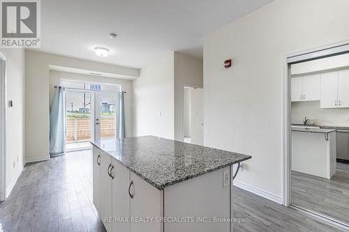 109 - 200 Lagerfeld Drive, Brampton (Northwest Brampton), ON - Indoor Photo Showing Kitchen