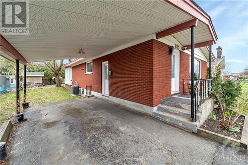 882 Trojan Avenue, Ottawa, ON 