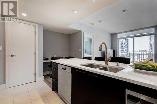 2203, 1111 10 Street Sw, Calgary, AB - Indoor Photo Showing Kitchen With Double Sink