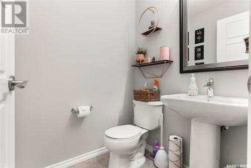 5545 Cederholm Avenue, Regina, SK - Indoor Photo Showing Bathroom