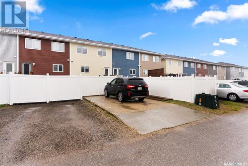 5545 Cederholm Avenue, Regina, SK - Outdoor