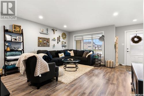 5545 Cederholm Avenue, Regina, SK - Indoor Photo Showing Living Room