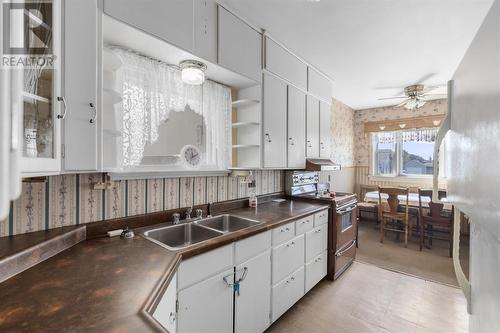 430 Mcnabb St, Sault Ste. Marie, ON - Indoor Photo Showing Kitchen With Double Sink