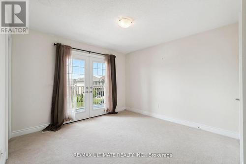 204 Strachan Trail, New Tecumseth, ON - Indoor Photo Showing Other Room