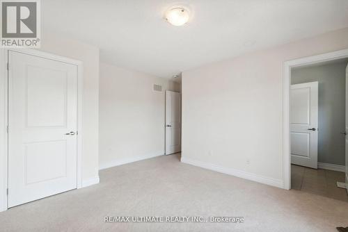 204 Strachan Trail, New Tecumseth, ON - Indoor Photo Showing Other Room