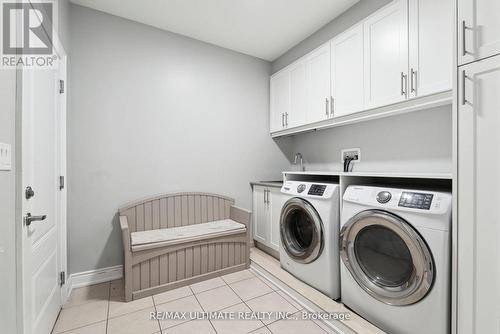 204 Strachan Trail, New Tecumseth, ON - Indoor Photo Showing Laundry Room