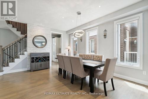 204 Strachan Trail, New Tecumseth, ON - Indoor Photo Showing Dining Room