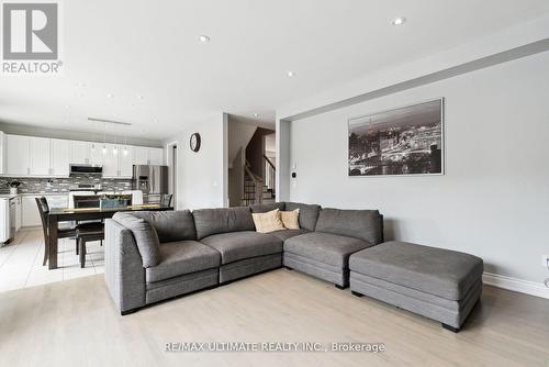 204 Strachan Trail, New Tecumseth, ON - Indoor Photo Showing Living Room