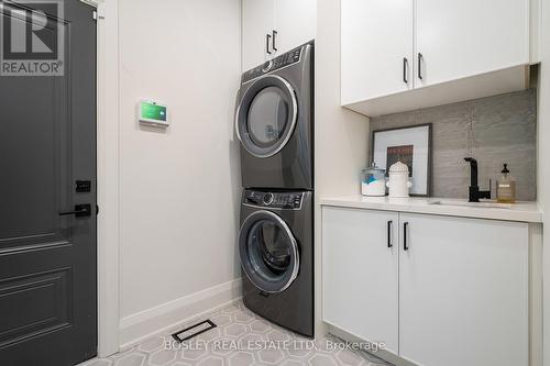 110 Mary Street, Collingwood, ON - Indoor Photo Showing Laundry Room