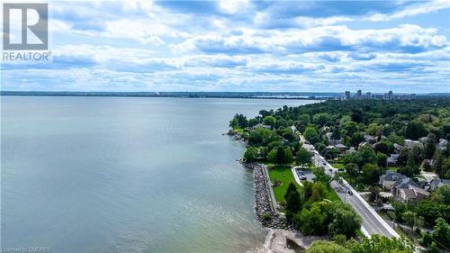 3293 Lakeshore Road, Burlington, ON 