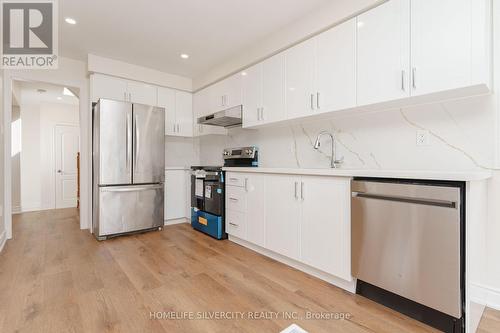 46 Ribbon Drive, Brampton (Sandringham-Wellington), ON - Indoor Photo Showing Kitchen