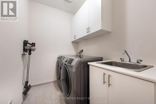 70 Threshing Mill Boulevard, Oakville, ON - Indoor Photo Showing Laundry Room