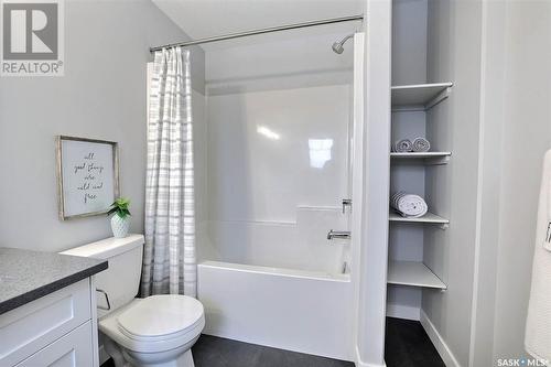 5513 Nicholson Avenue, Regina, SK - Indoor Photo Showing Bathroom