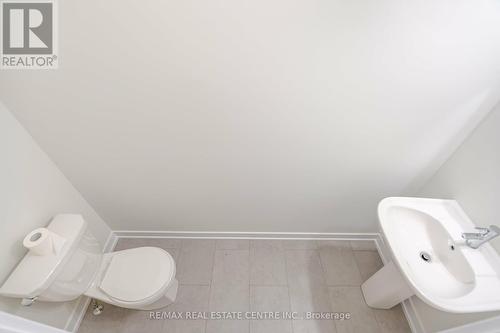 1320 Kobzar Drive N, Oakville, ON - Indoor Photo Showing Bathroom