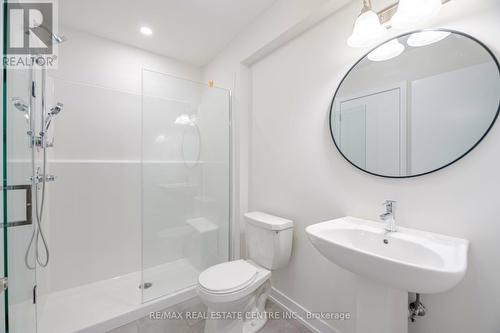 1320 Kobzar Drive N, Oakville, ON - Indoor Photo Showing Bathroom