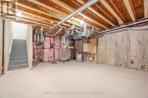 1320 Kobzar Drive N, Oakville, ON - Indoor Photo Showing Basement