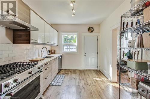 82 Ottawa Street S, Hamilton, ON - Indoor Photo Showing Kitchen With Upgraded Kitchen