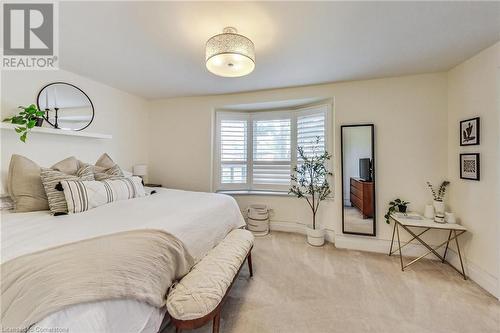 82 Ottawa Street S, Hamilton, ON - Indoor Photo Showing Bedroom