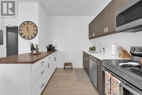 1900 6Th Concession Unit# 115, Lasalle, ON - Indoor Photo Showing Kitchen