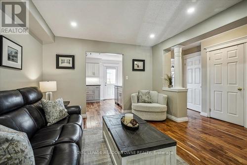 239 Jolliffe Avenue, Guelph/Eramosa (Rockwood), ON - Indoor Photo Showing Living Room