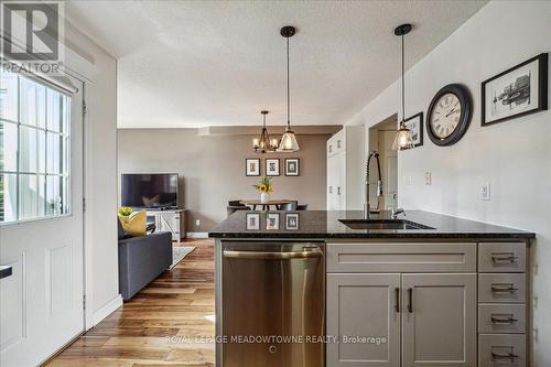 239 Jolliffe Avenue, Guelph/Eramosa (Rockwood), ON - Indoor Photo Showing Kitchen