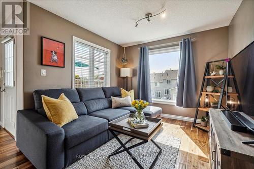 239 Jolliffe Avenue, Guelph/Eramosa, ON - Indoor Photo Showing Living Room