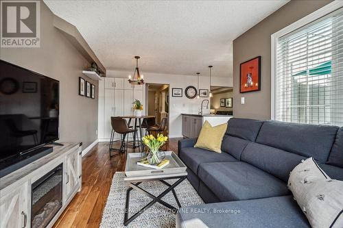 239 Jolliffe Avenue, Guelph/Eramosa, ON - Indoor Photo Showing Living Room