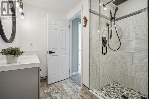 239 Jolliffe Avenue, Guelph/Eramosa (Rockwood), ON - Indoor Photo Showing Bathroom