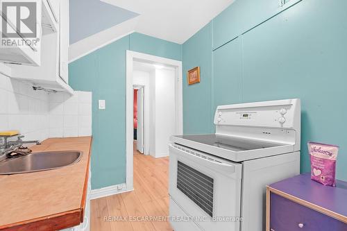 94 East 35Th Street, Hamilton, ON - Indoor Photo Showing Laundry Room