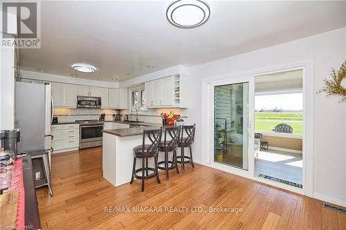 43225 Pettit Road W, Port Colborne, ON - Indoor Photo Showing Kitchen