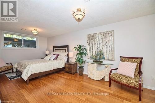 43225 Pettit Road W, Port Colborne, ON - Indoor Photo Showing Bedroom