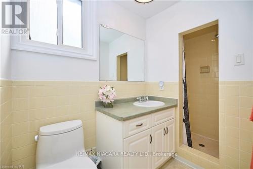 43225 Pettit Road W, Port Colborne, ON - Indoor Photo Showing Bathroom