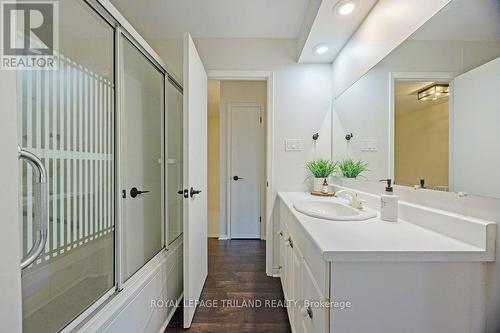 70 - 470 Wilkins Street, London, ON - Indoor Photo Showing Bathroom