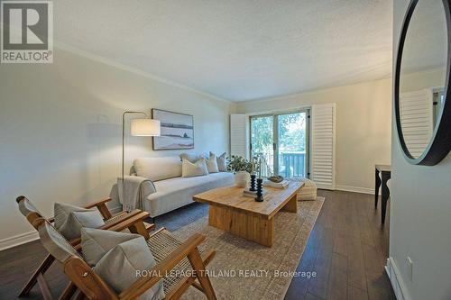 70 - 470 Wilkins Street, London, ON - Indoor Photo Showing Living Room