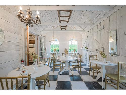 9090 Glover Road, Langley, BC - Indoor Photo Showing Dining Room