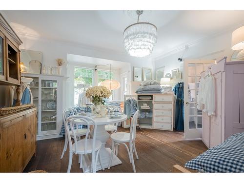 9090 Glover Road, Langley, BC - Indoor Photo Showing Dining Room