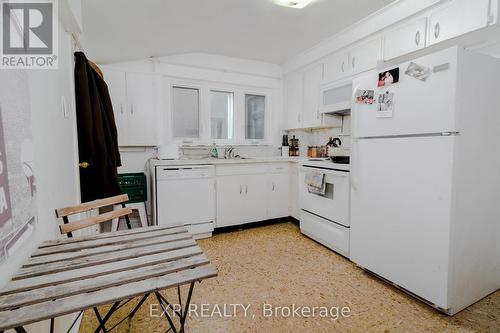 44 Wilson Park Road, Toronto (South Parkdale), ON - Indoor Photo Showing Kitchen