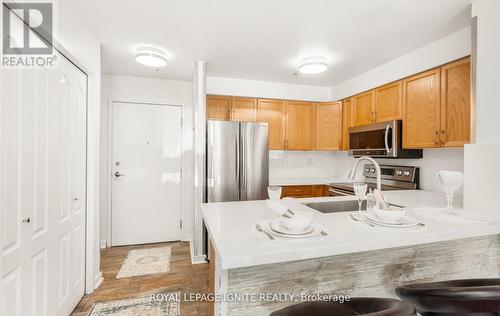 2101 - 6 Dayspring Circle, Brampton (Goreway Drive Corridor), ON - Indoor Photo Showing Kitchen