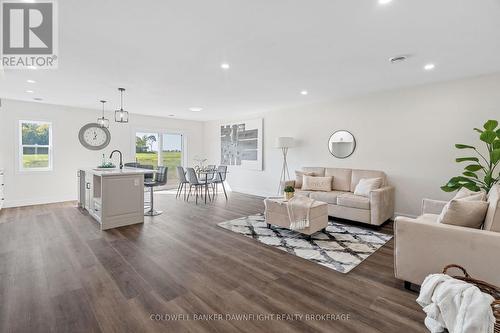 139 Victoria Avenue E, South Huron (Crediton), ON - Indoor Photo Showing Living Room