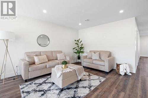 139 Victoria Avenue E, South Huron (Crediton), ON - Indoor Photo Showing Living Room