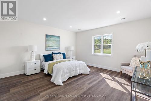 139 Victoria Avenue E, South Huron (Crediton), ON - Indoor Photo Showing Bedroom