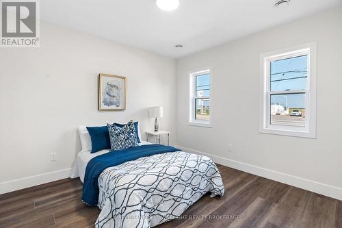 139 Victoria Avenue E, South Huron (Crediton), ON - Indoor Photo Showing Bedroom