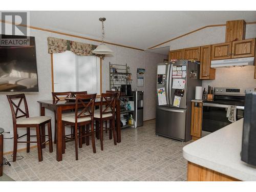 8570 S Honeymoon Drive, Prince George, BC - Indoor Photo Showing Kitchen