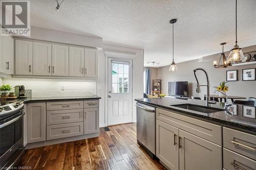 239 Jolliffe Avenue, Rockwood, ON - Indoor Photo Showing Kitchen With Upgraded Kitchen