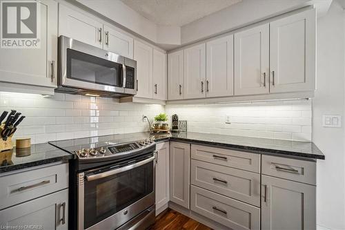 239 Jolliffe Avenue, Rockwood, ON - Indoor Photo Showing Kitchen With Upgraded Kitchen