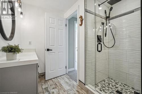 239 Jolliffe Avenue, Rockwood, ON - Indoor Photo Showing Bathroom